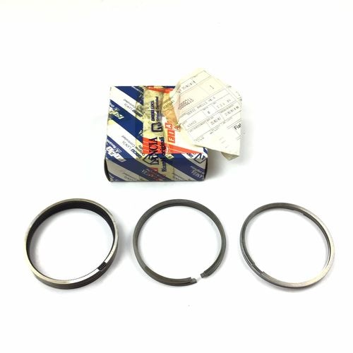 純正品 ピストンリングセット +0.4 FIAT PANDA（141）1.0/1.1 5888216