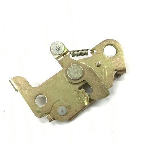 純正品　ボンネットロック　右側　　LANCIA　DELTA(831)　　82368428