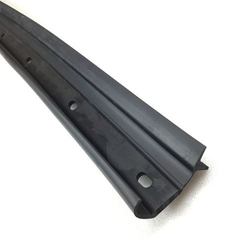 純正品 リアドア 右/下部 ウェザーストリップカバー ALFA156 60655365