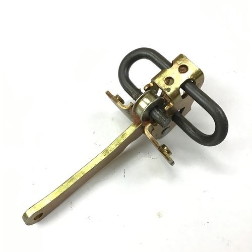 純正品　ドアチェック（ストッパー）　リア　左右共通部品　LANCIA　DELTA(831)　　82477019