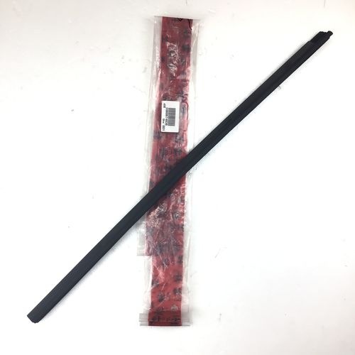 純正品　リアドアガラスモール　室内側　右ドア用　　ALFA156　　60674635