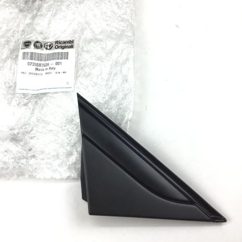 純正品 Aピラーカバー RH LANCIA YPSILON(312)/クライスラー YPSILON