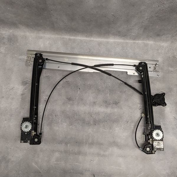 ウインドウレギュレーター右（モーター無し） BMW MINI(R55-57