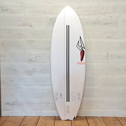 5'8�ǡ� �����ȥ�åȥ������ChilliSurfboard | TwinTechEps��172.7cm (5' 8")��SAKURA /������å��ꥵ���եܡ���