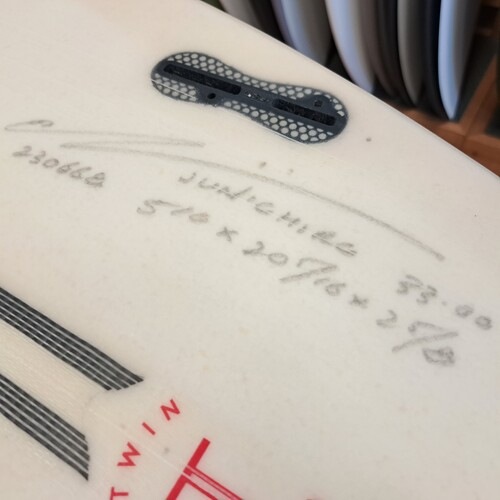 5'10" ���ꥵ���եܡ��� / TWIN TECH (EPS) / SPAWN / ��ťܡ���