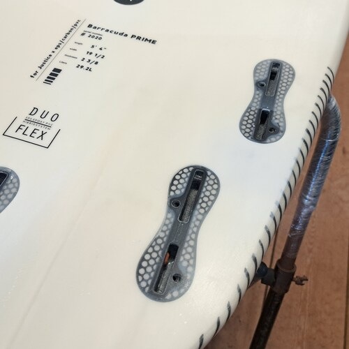 5'4" BARRACUDA PRIME / ���륿�ʥƥ��֥��꡼�� / DUO FLEX (EPS) / ���㥹�ƥ��������եܡ��� / ��ťܡ���