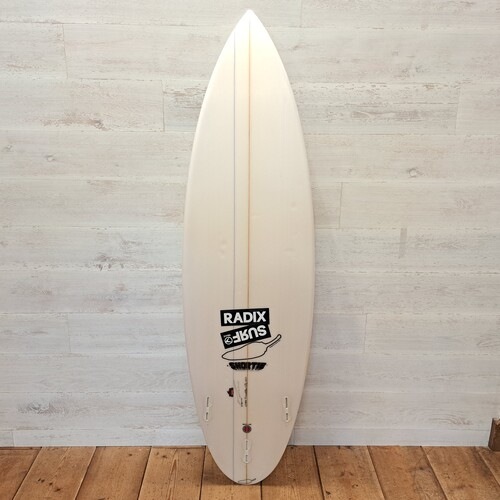 5'10" ���ꥵ���եܡ��ɡΥ��硼�ƥ����� /�ѥե����ޥ󥹥�ǥ�  ��ťܡ���