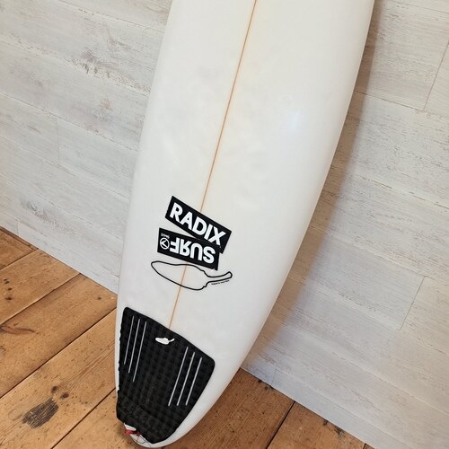 5'10" ���ꥵ���եܡ��ɡΥ��硼�ƥ����� /�ѥե����ޥ󥹥�ǥ�  ��ťܡ���