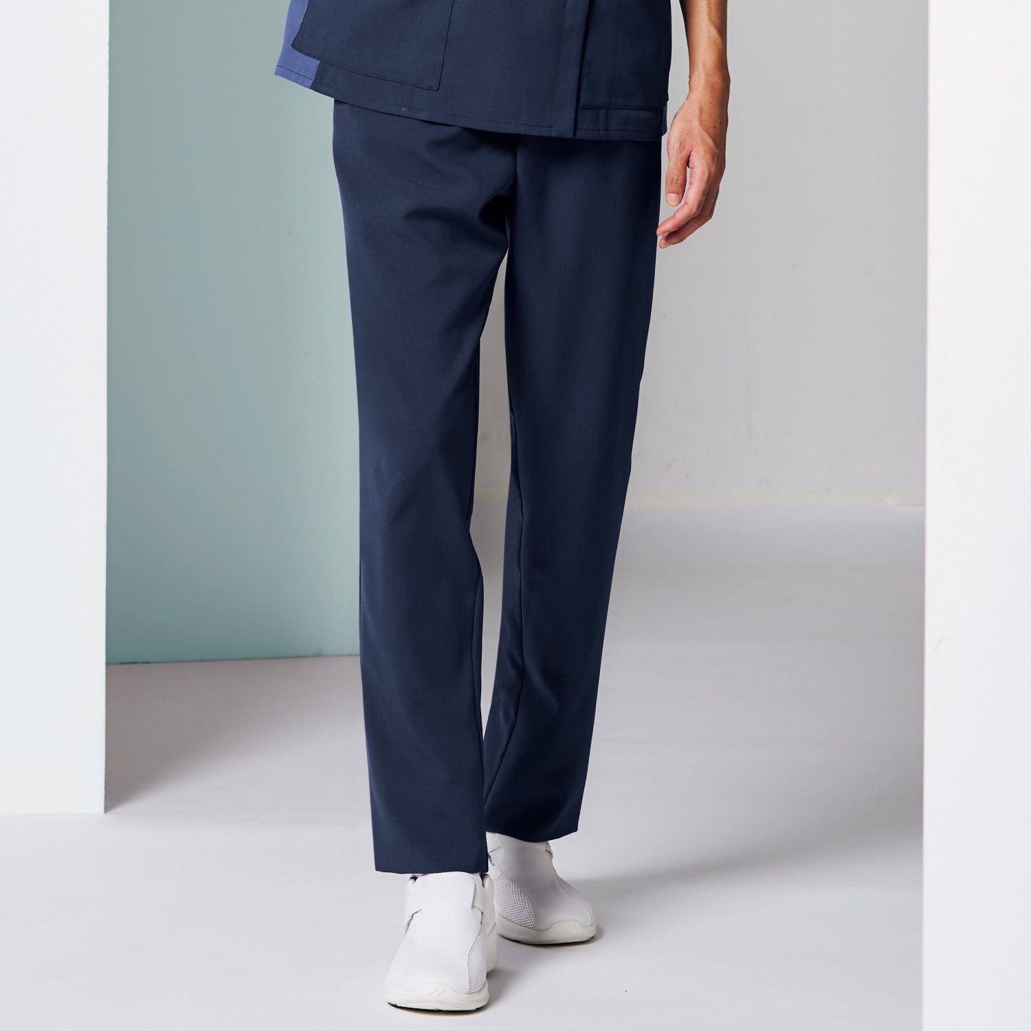 ウェルビースクラブ 男女兼用テーパードパンツ[ダークネイビー]