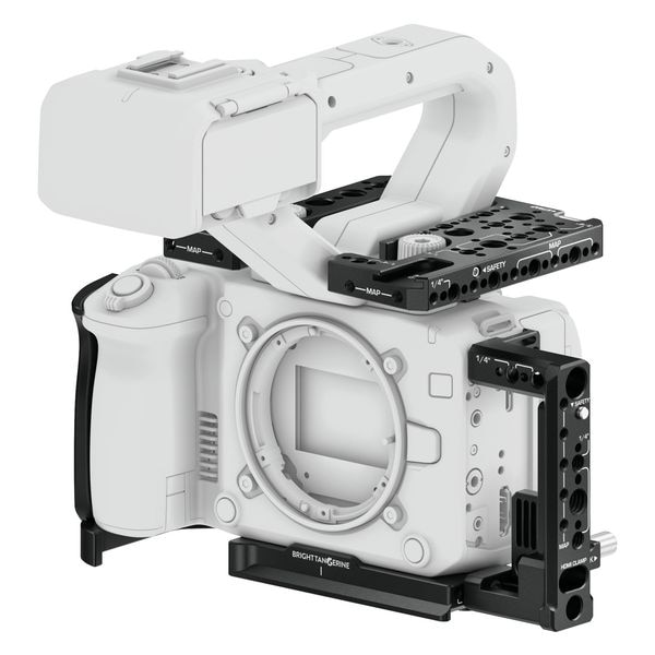 Canon C50 Essentials Kit