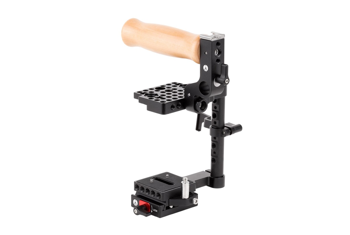 Wooden Camera - Unified BMPCC4K / BMPCC6K Camera Cage (Blackmagic Pocket Cinema Camera 4K / 6K) with Rubber Grip