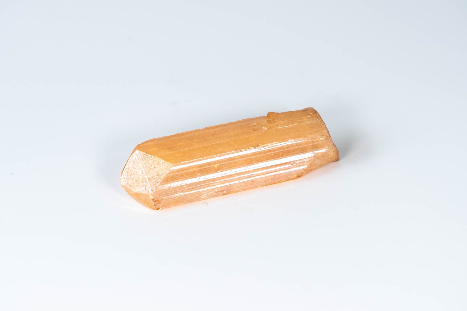 【内なる黄金が輝く】ダンビュライトゴールデンオーラ