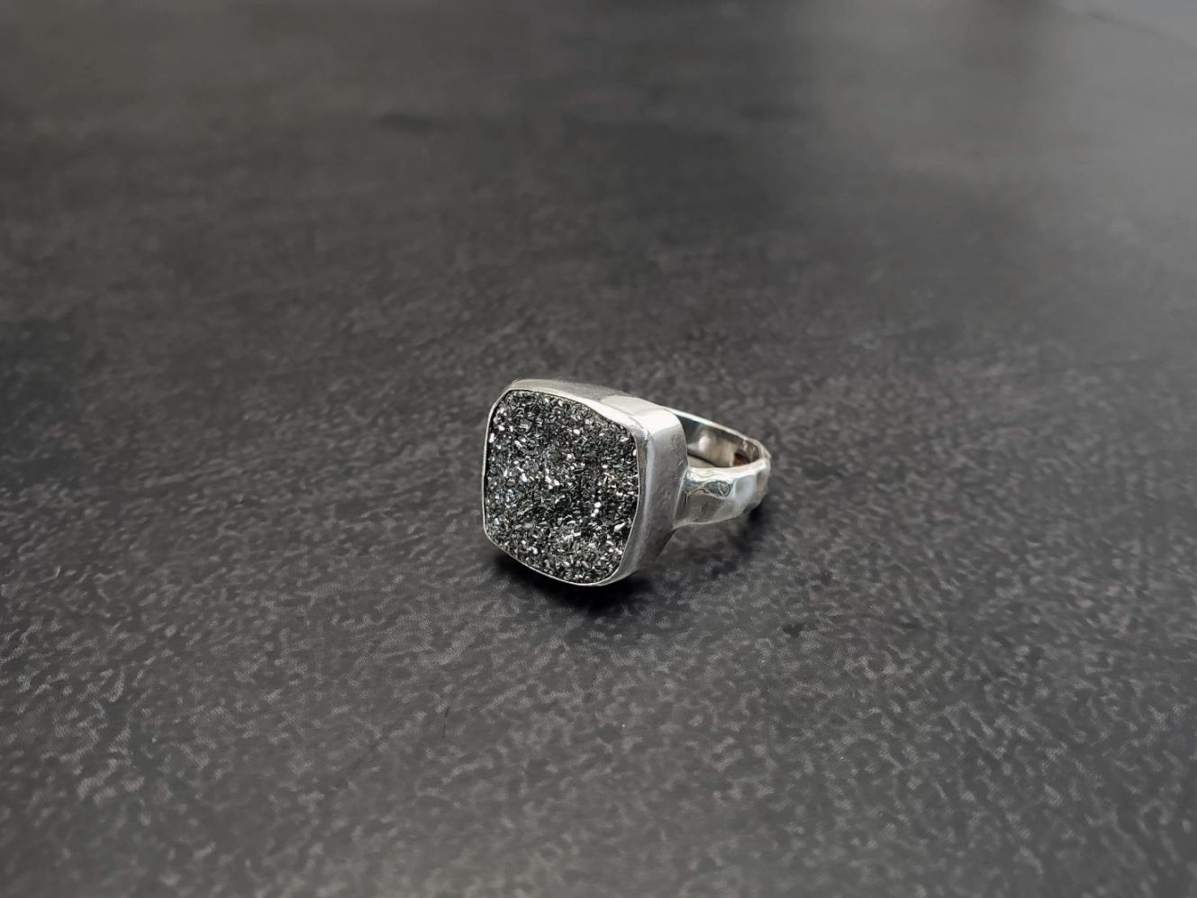 【人間関係の調和】ドゥルジー　リング　スターボーンジュエリー