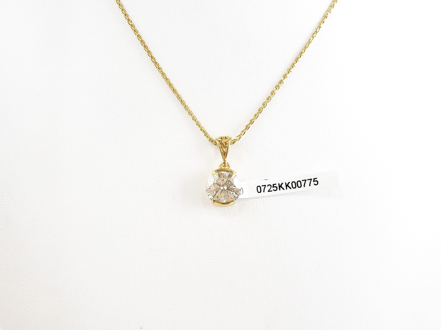 【自信と成功】シャンパンモアッサナイト｜ケイトキング 6125