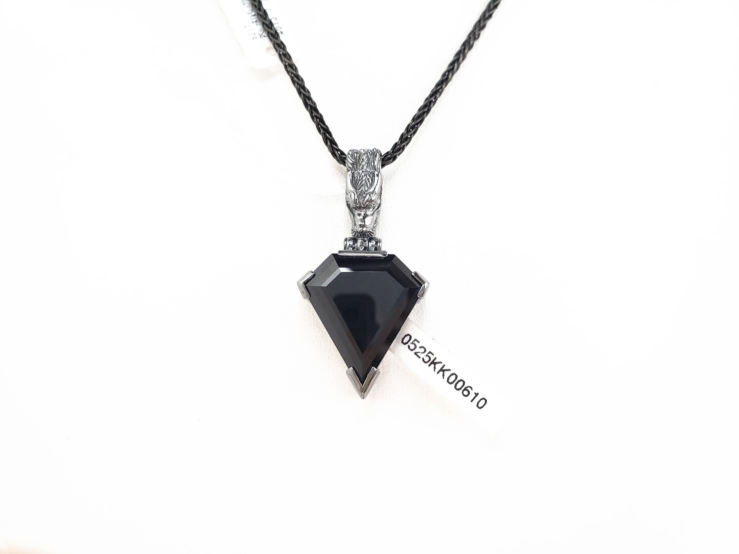 【揺るぎない強さと軽やかさ】ブラックスピネル｜ケイトキング 6217