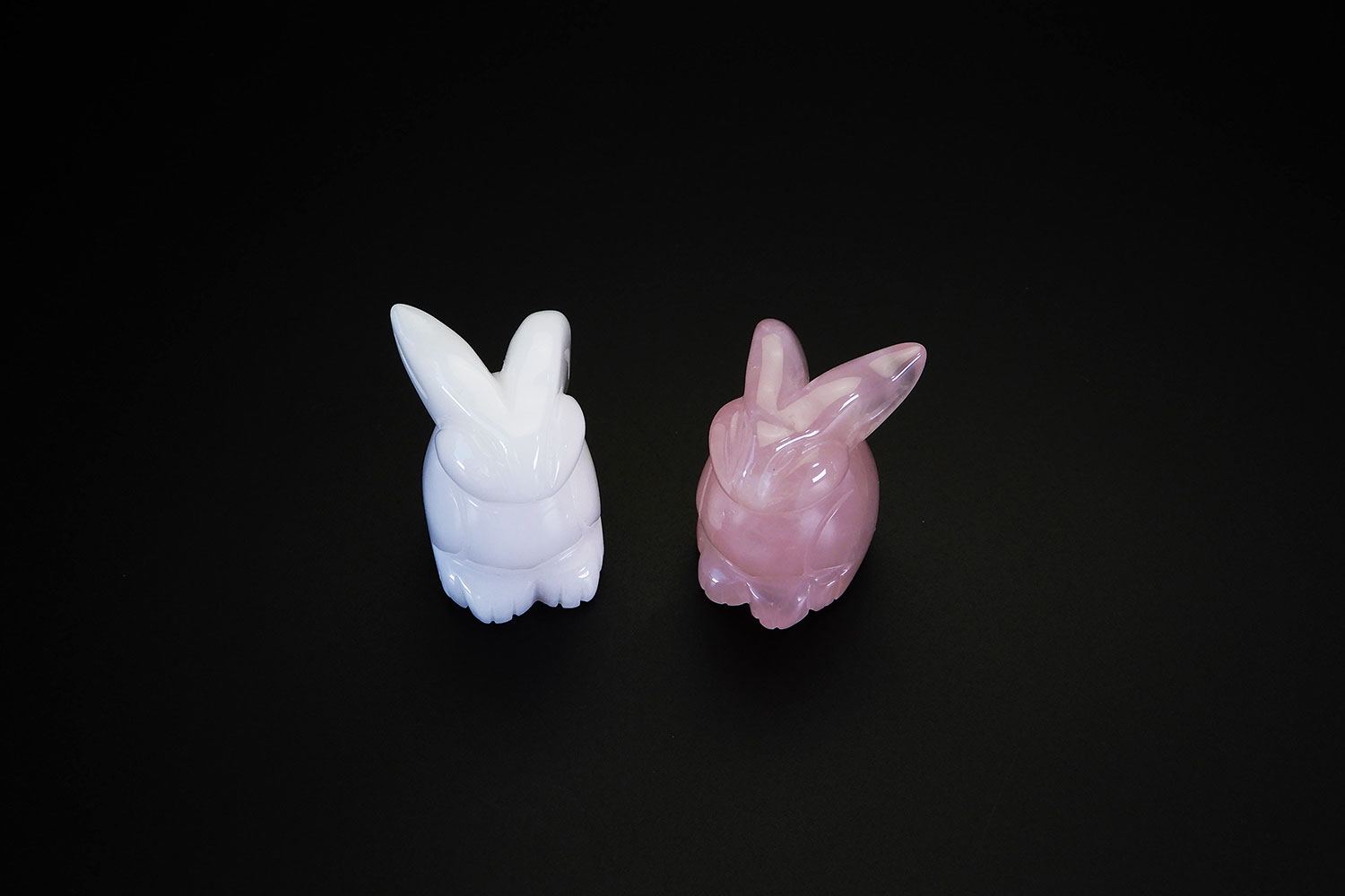 【成功と繁栄】ホワイトジェード（白翡翠）＆ローズクォーツ『うさぎ』　大
