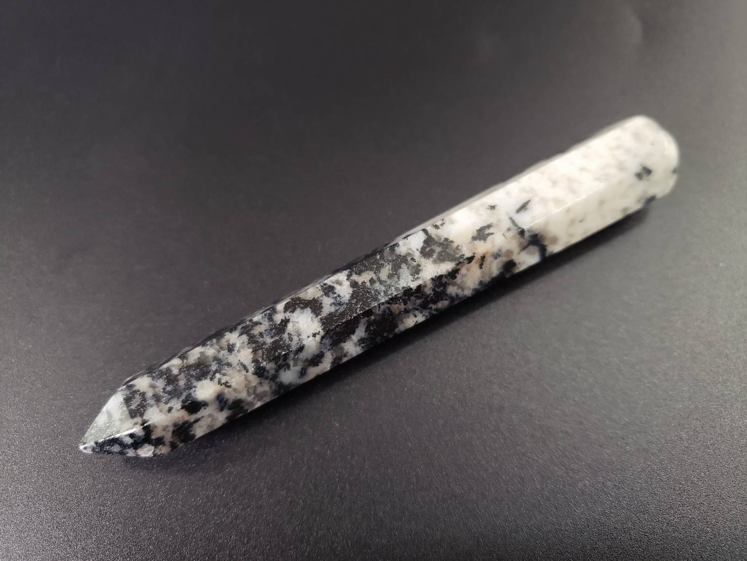 【闇が光に転じる】アゾゼオ・ブラックトルマリンアゼツライト ワンド