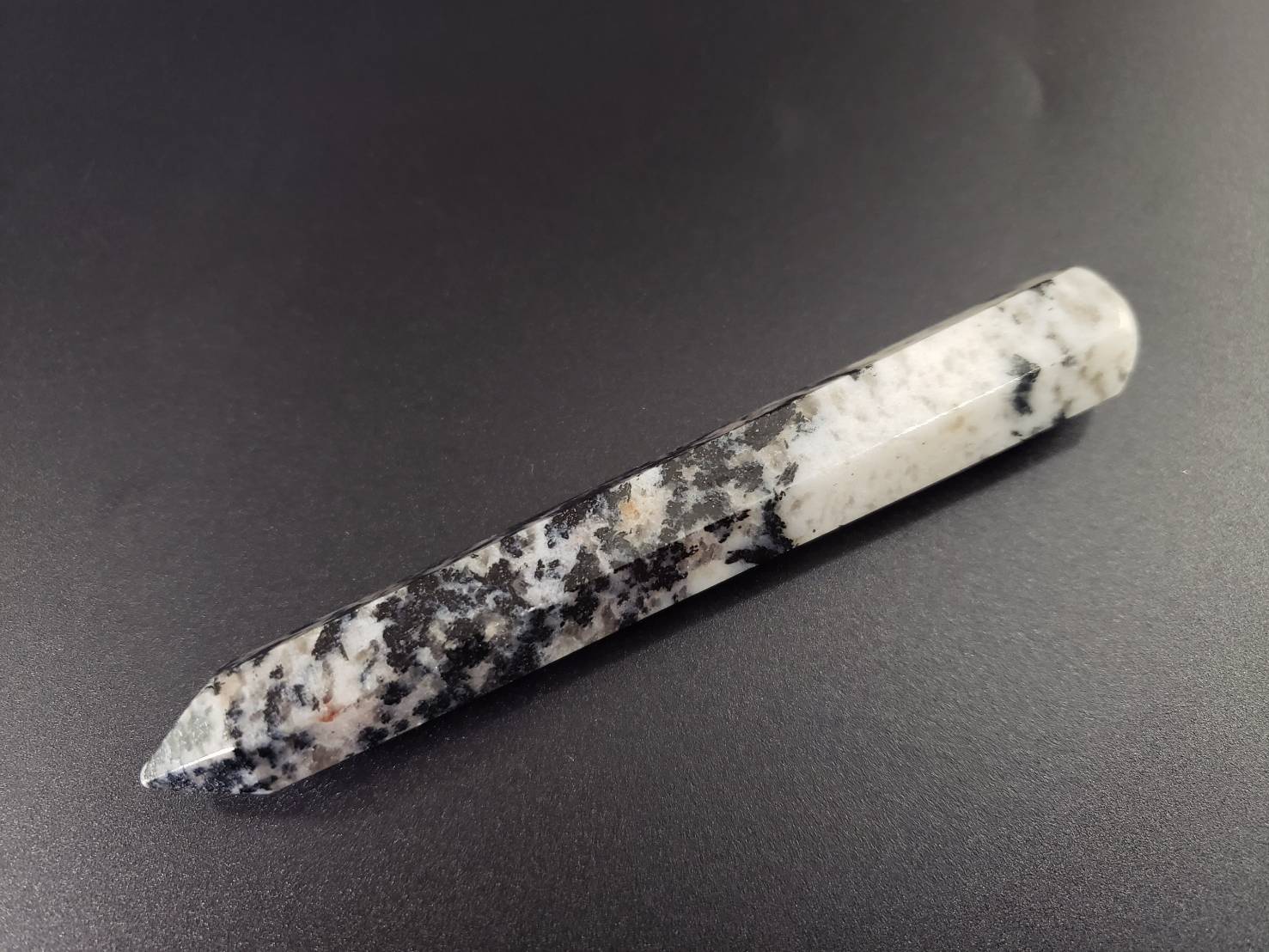 【闇が光に転じる】アゾゼオ・ブラックトルマリンアゼツライト ワンド