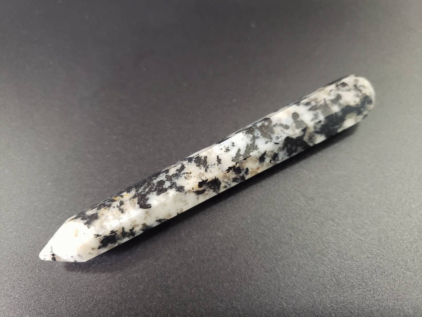 【闇が光に転じる】アゾゼオ・ブラックトルマリンアゼツライト ワンド