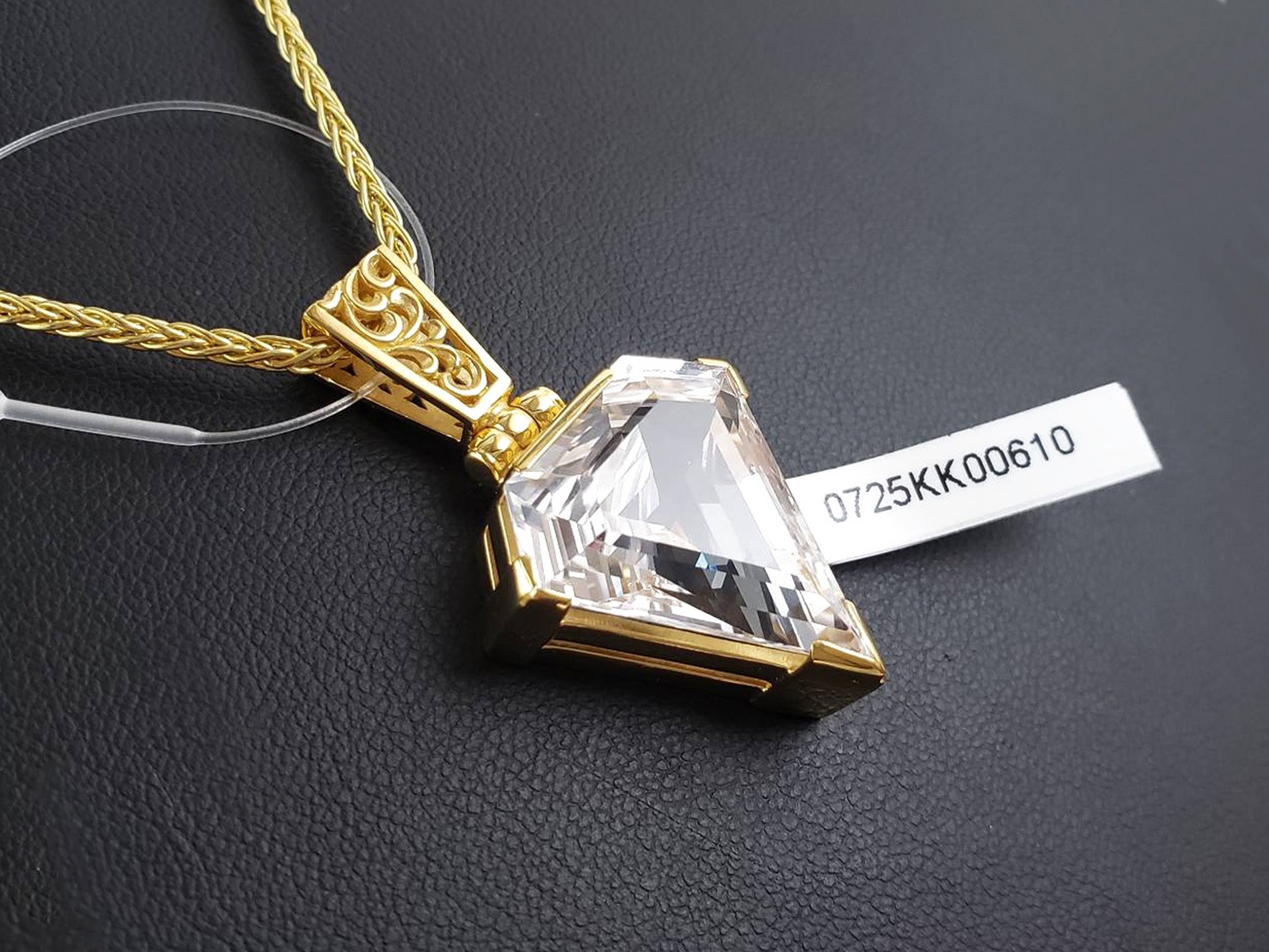 【目覚めとグラウンディング】ホワイトサファイア｜ケイトキング 6154