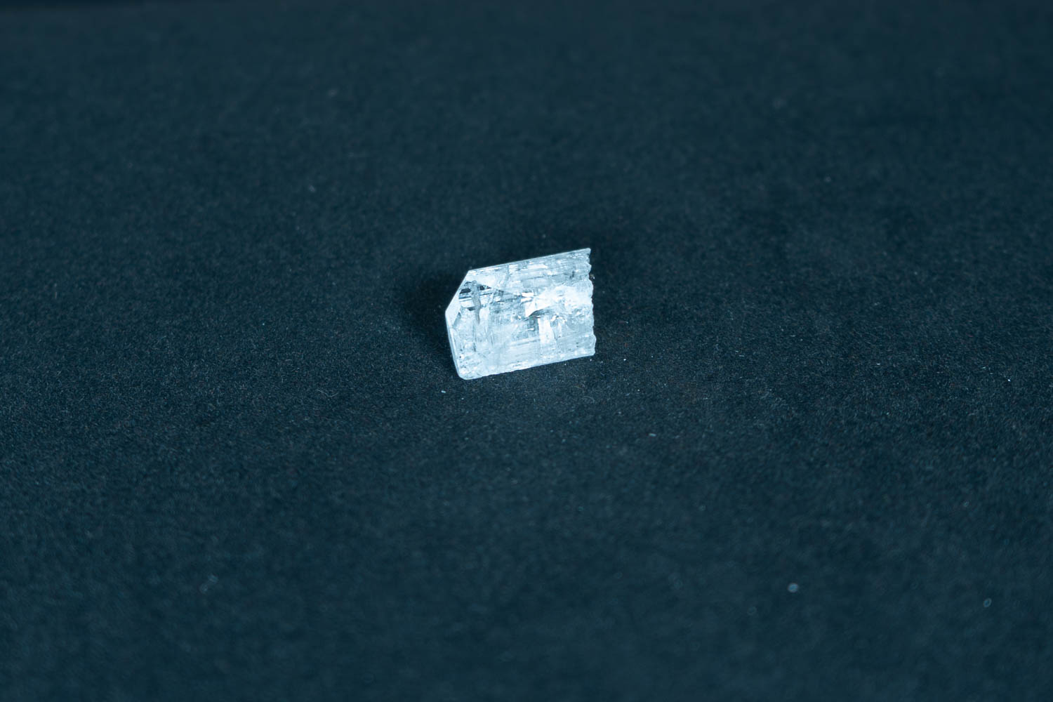 【浄化と癒しをもたらす】ダンビュライト