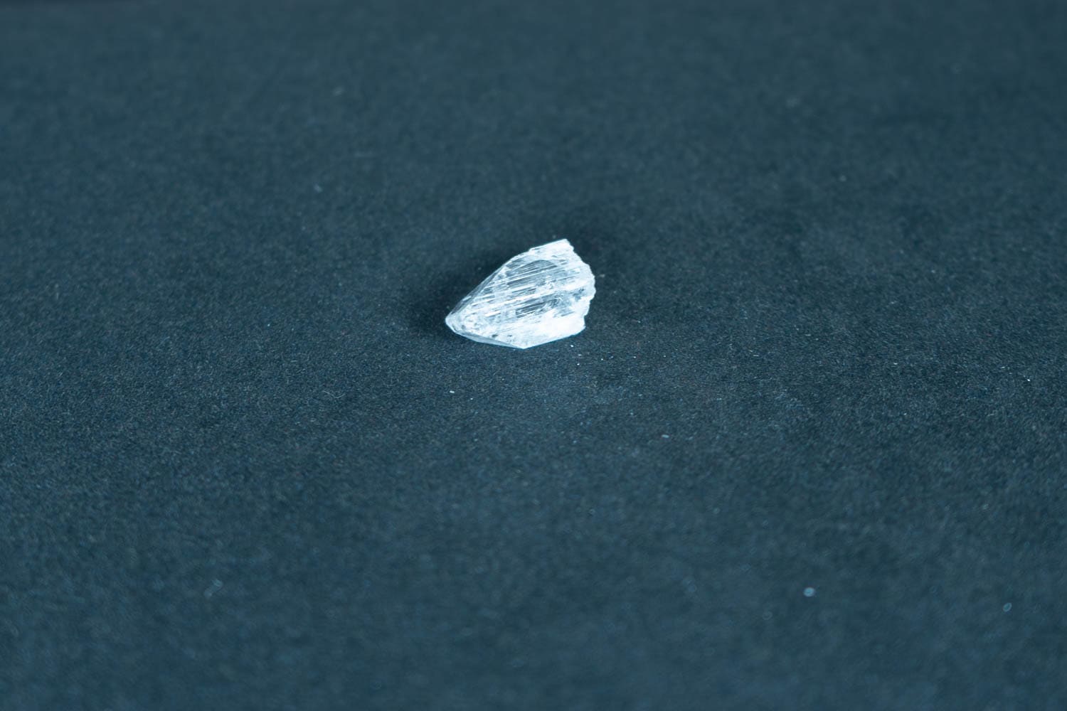 【浄化と癒しをもたらす】ダンビュライト