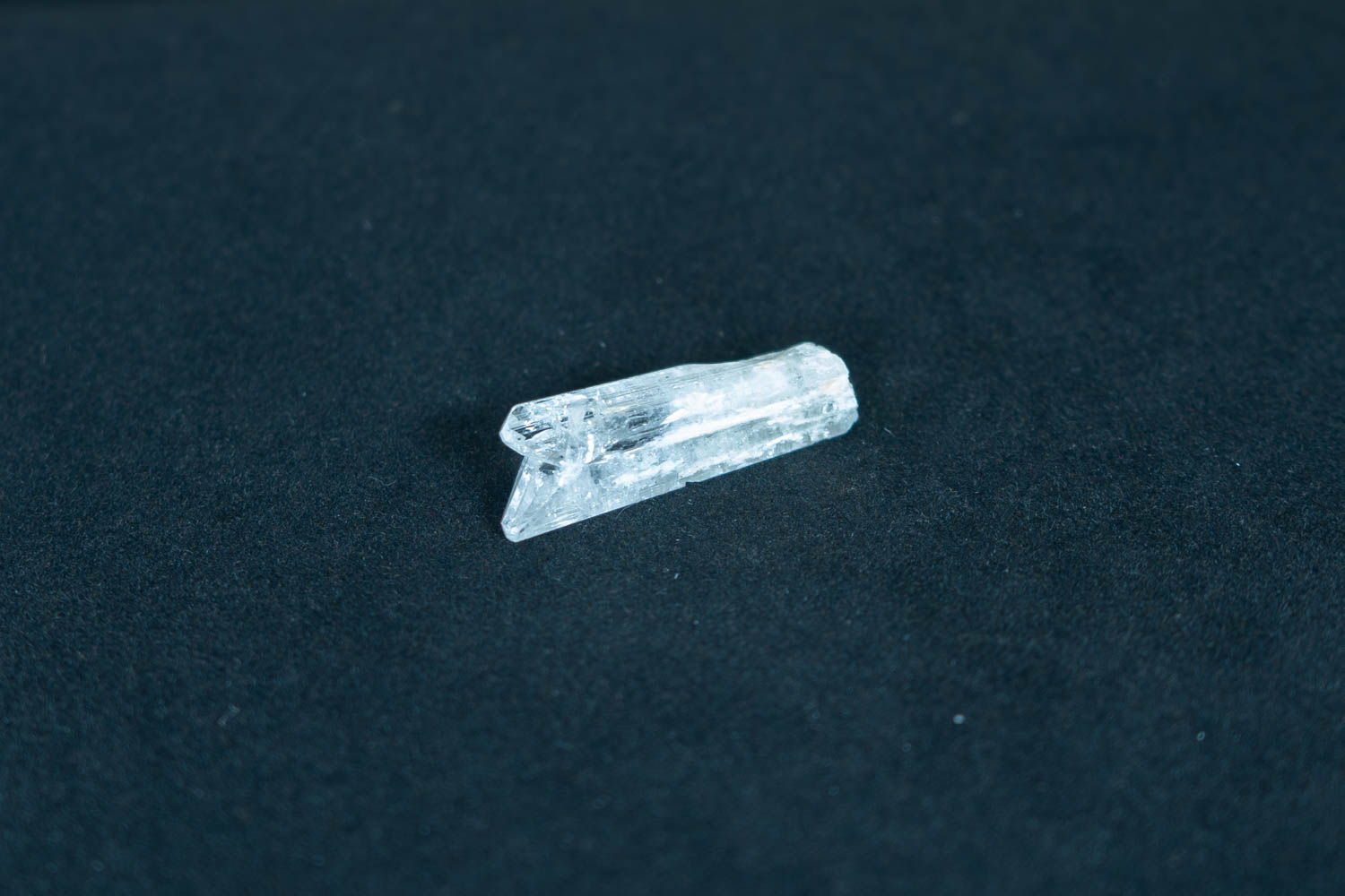 【浄化と癒しをもたらす】ダンビュライト