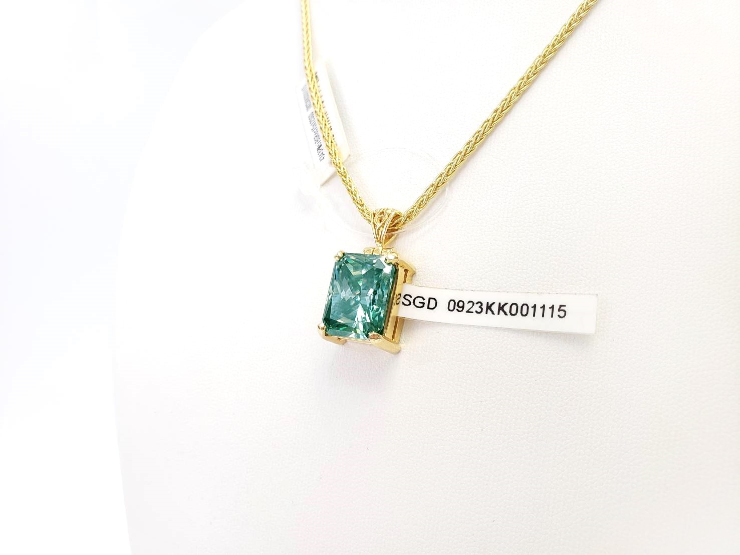 【優しさをもって信念を貫く】ブルーモアッサナイト｜ケイトキング 4343