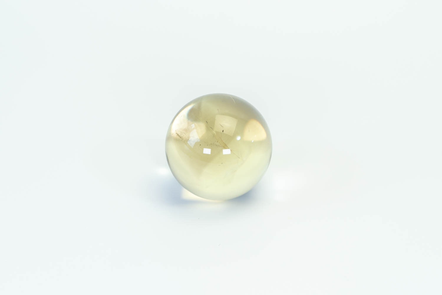 【願いを現実にする石】オウロベルディクォーツ　丸玉