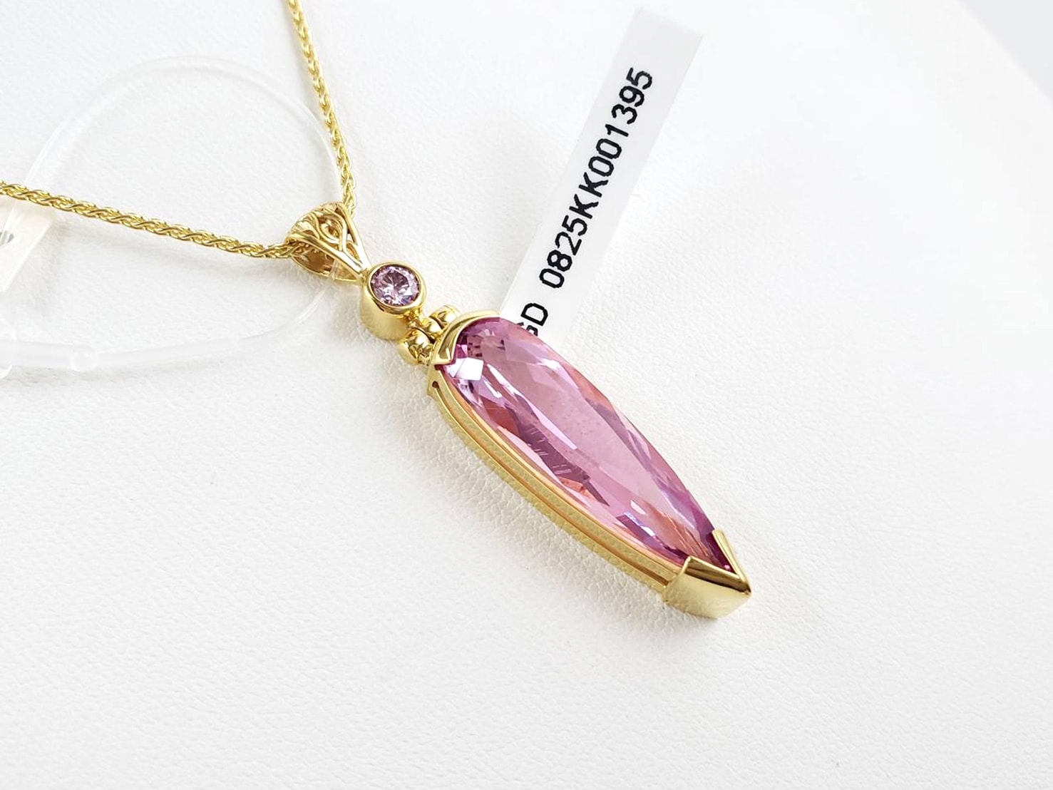 【私は今ここに存在する】【純粋な愛の魂】ピンクバイロンエメラルド|ケイトキング 5913