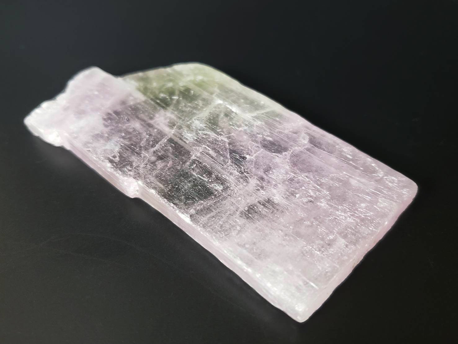 【無条件の愛を表現】バイカラークンツァイト