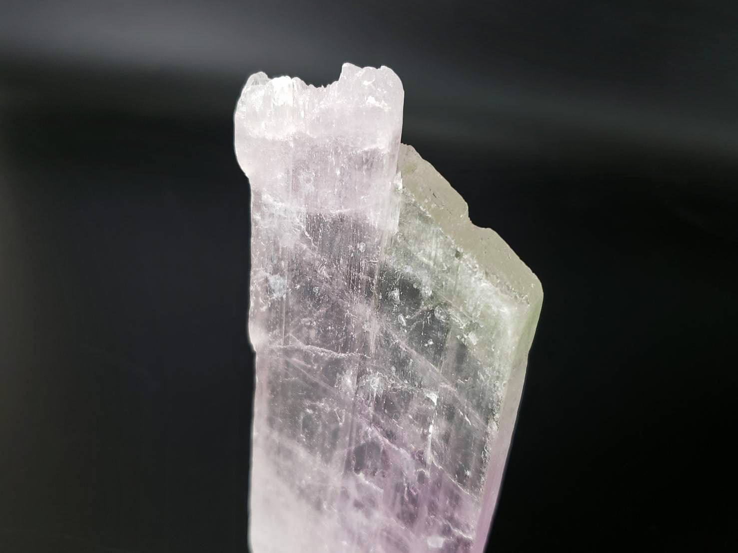 【無条件の愛を表現】バイカラークンツァイト