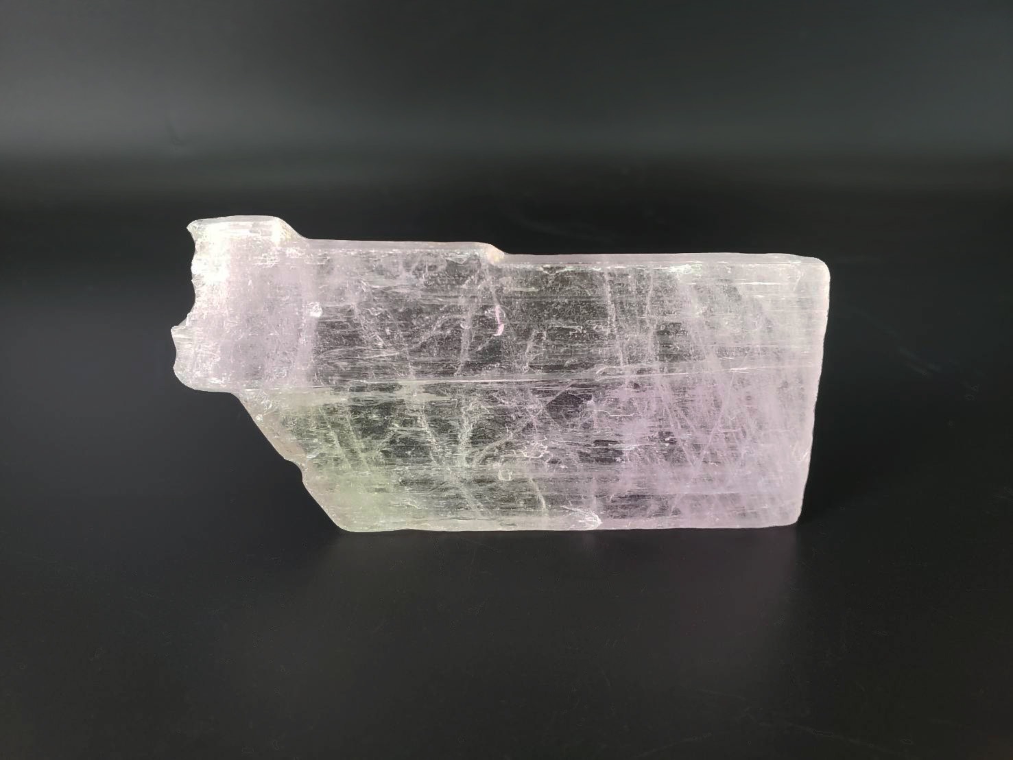 【無条件の愛を表現】バイカラークンツァイト