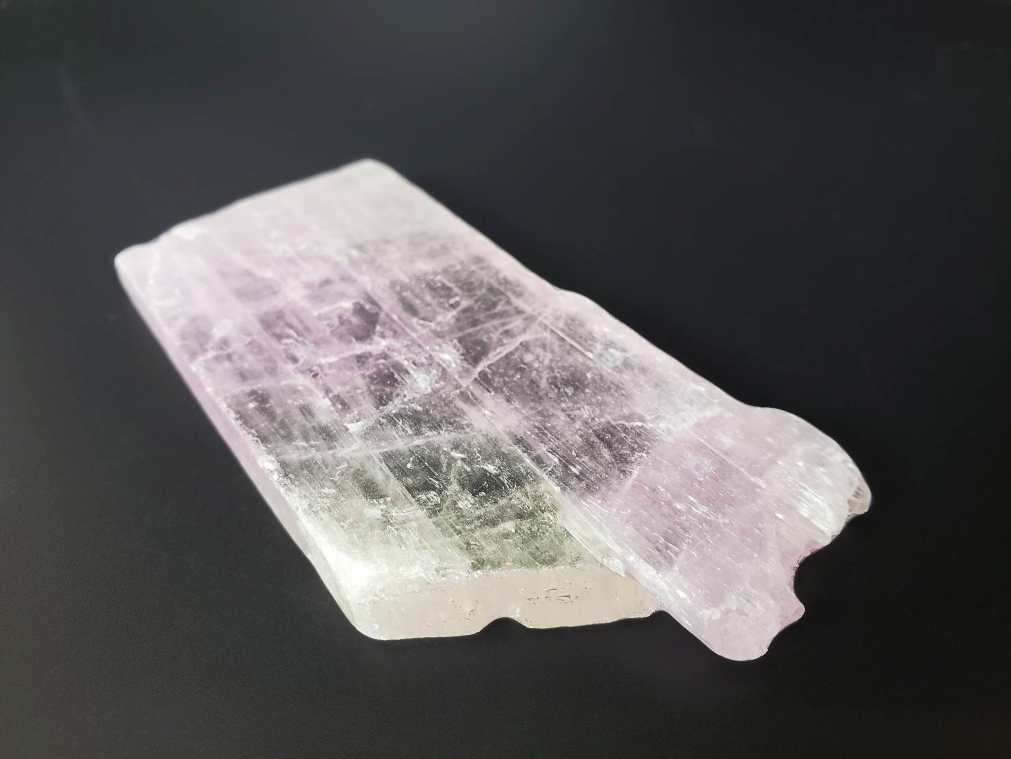 【無条件の愛を表現】バイカラークンツァイト