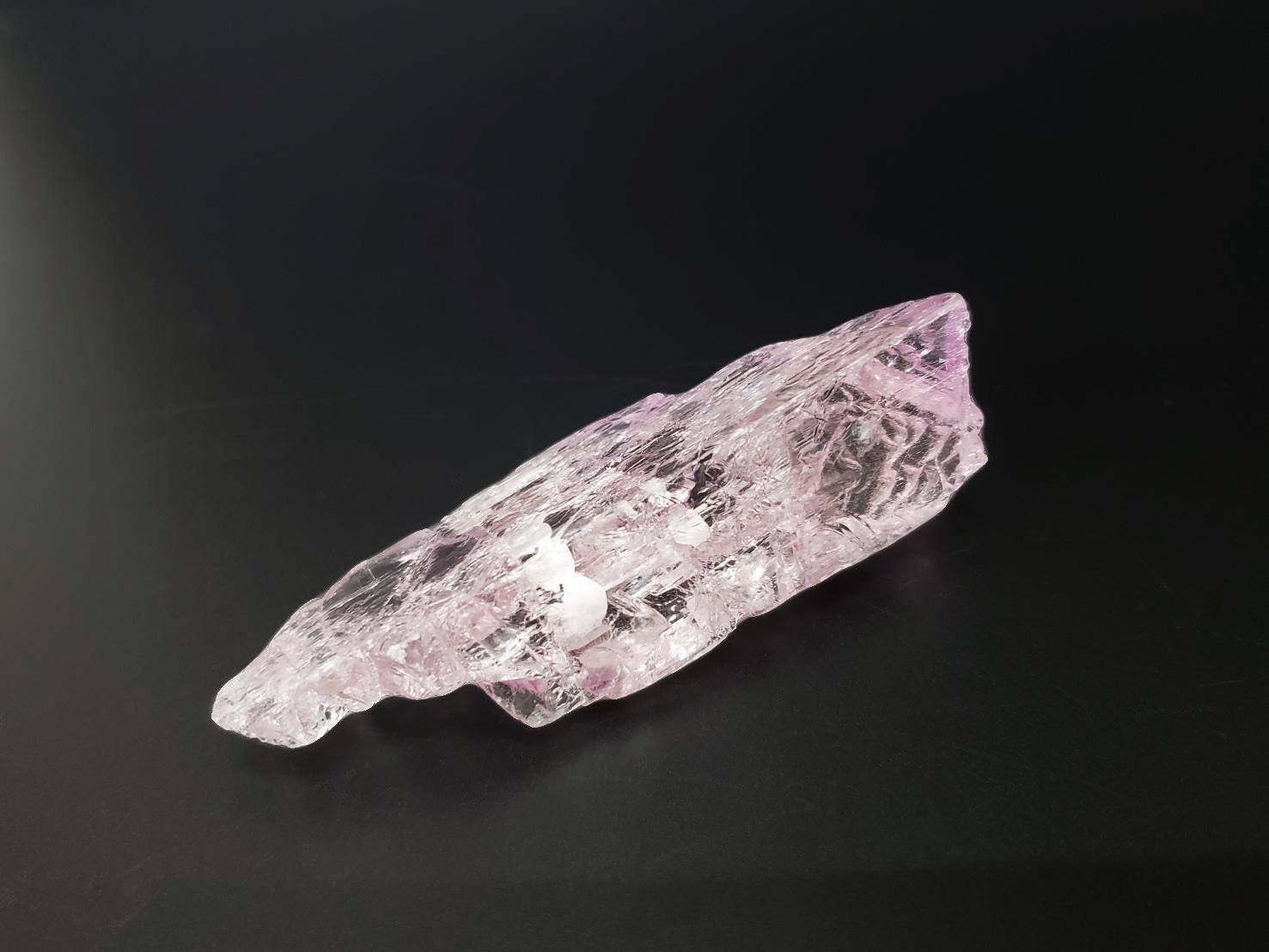 【無条件の愛を表現する】クンツァイト