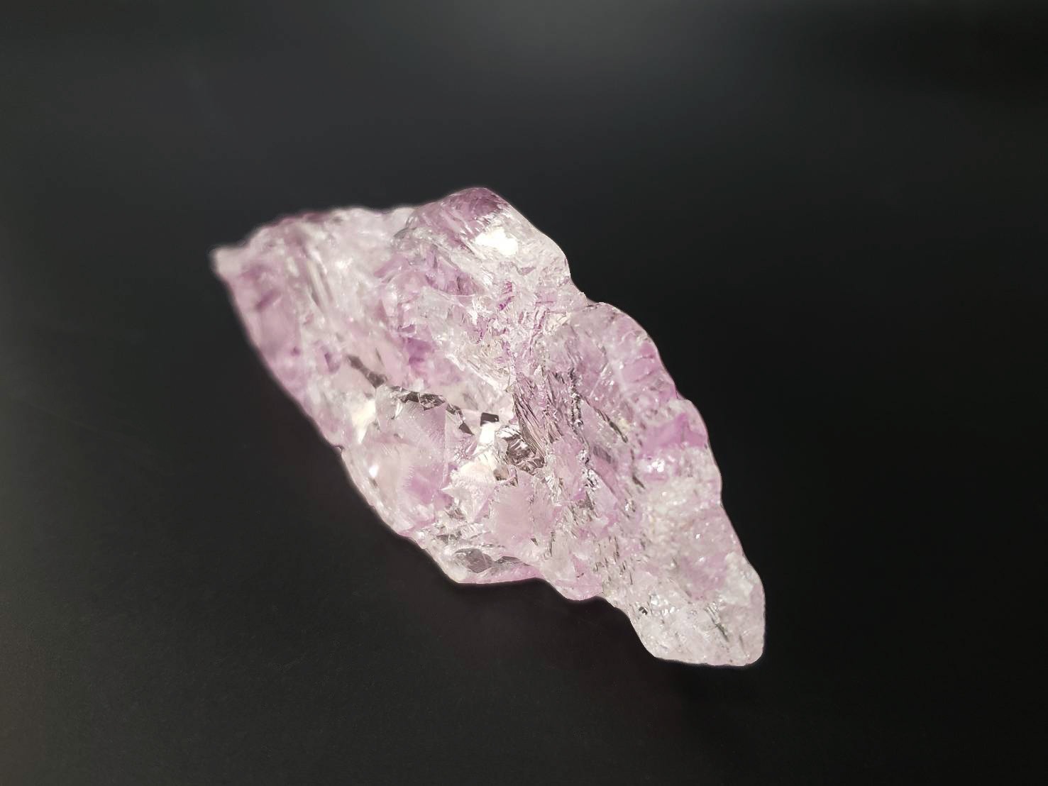 【無条件の愛を表現する】クンツァイト