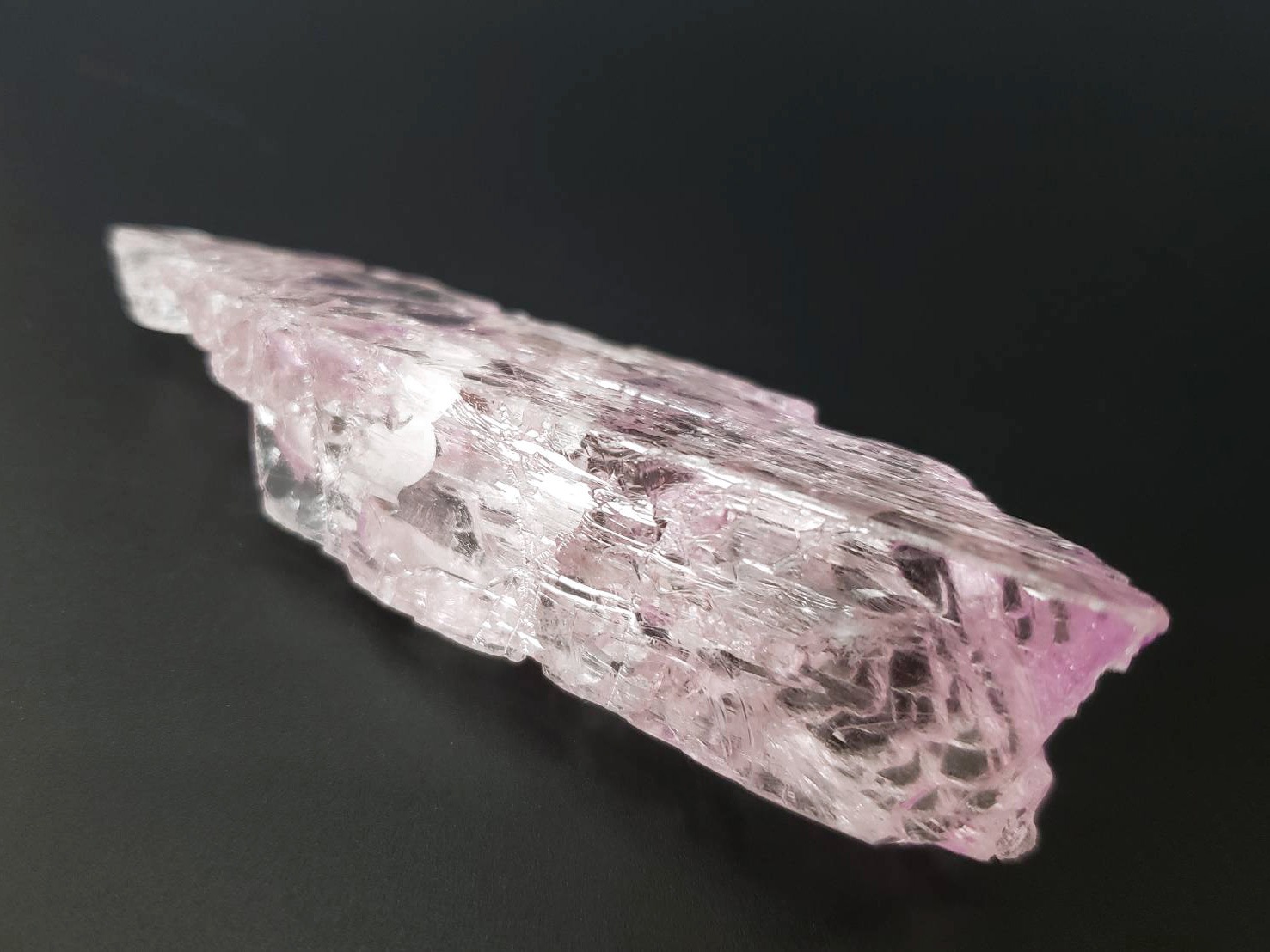 【無条件の愛を表現する】クンツァイト