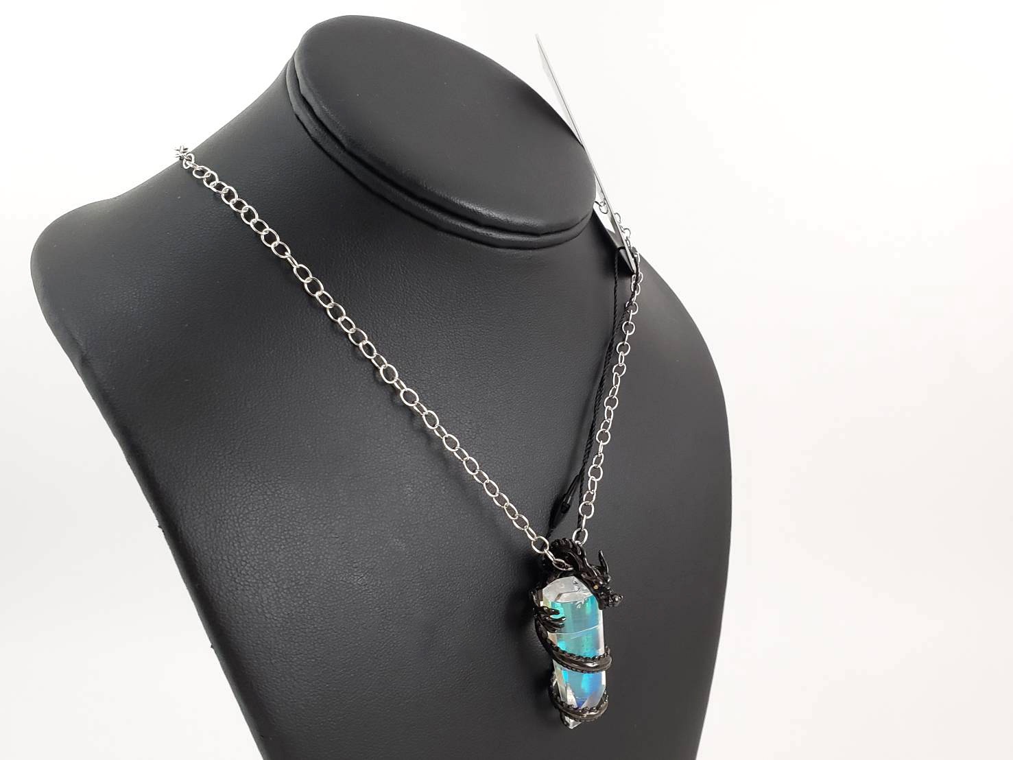 【虹に遊ぶ黒龍】レムリアンシード・オパールオーラ｜アシュタール