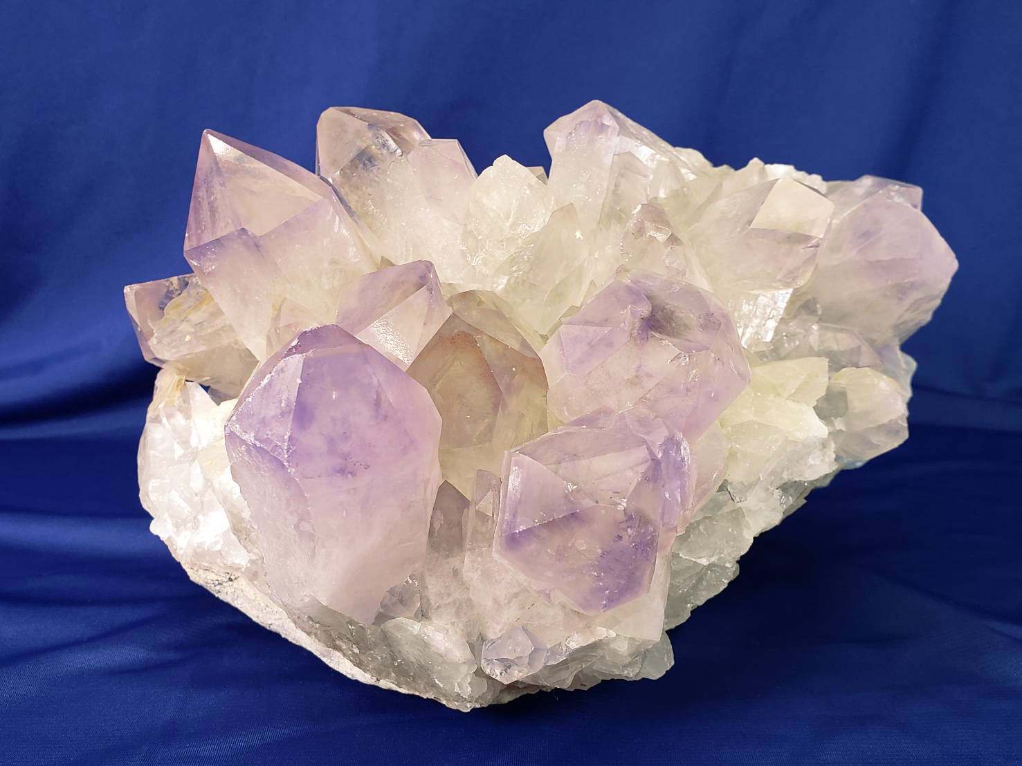 【神聖な愛】アメジスト ビッグクラスター 【RA】