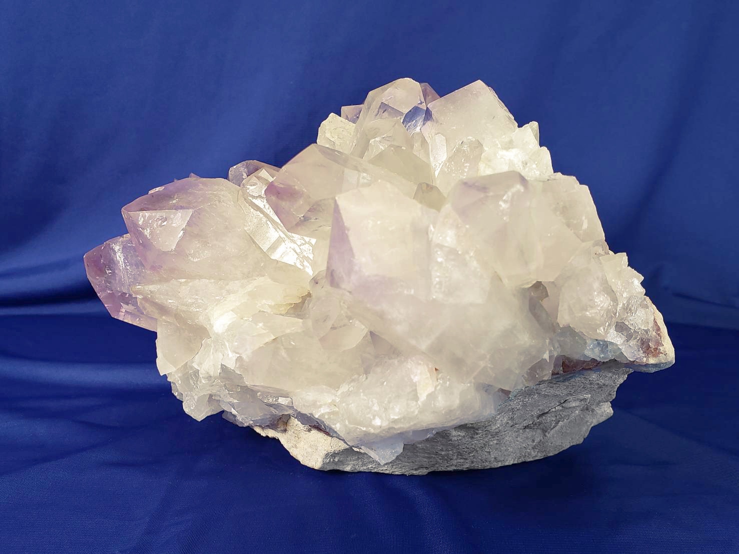 【神聖な愛】アメジスト ビッグクラスター 【RA】