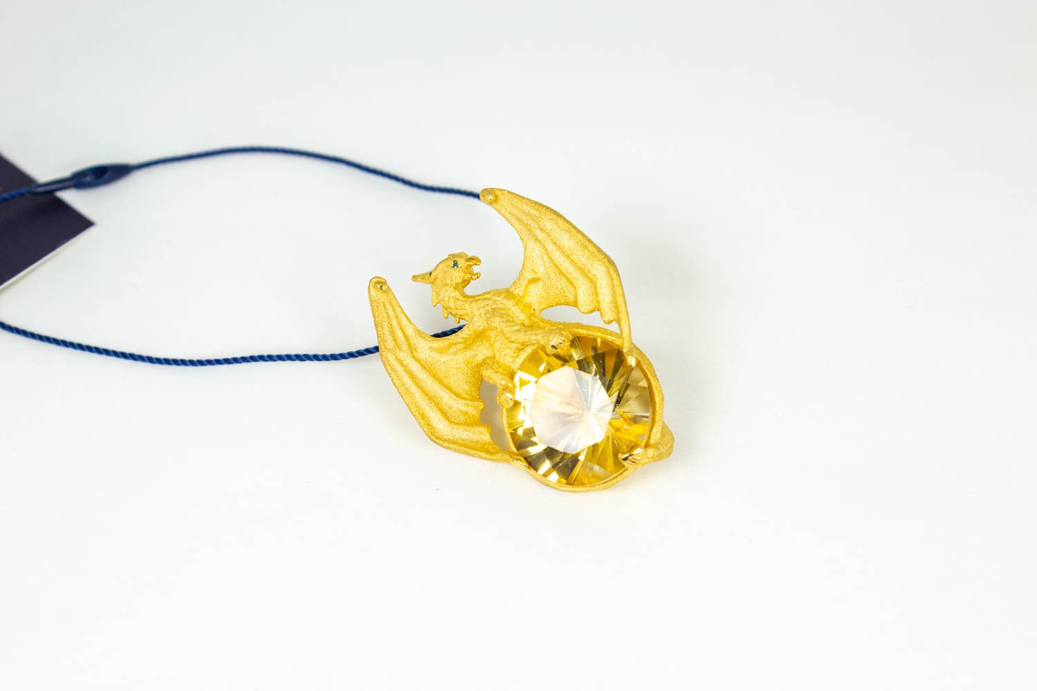 具現化する飛龍　アシュタールジュエリー
