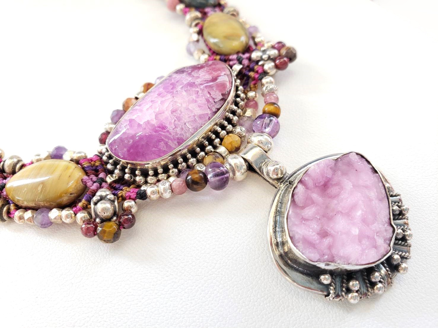 【叡智を呼び覚ます】イーシャ（アメジスト・タイガーアイ・ローズクォーツ）