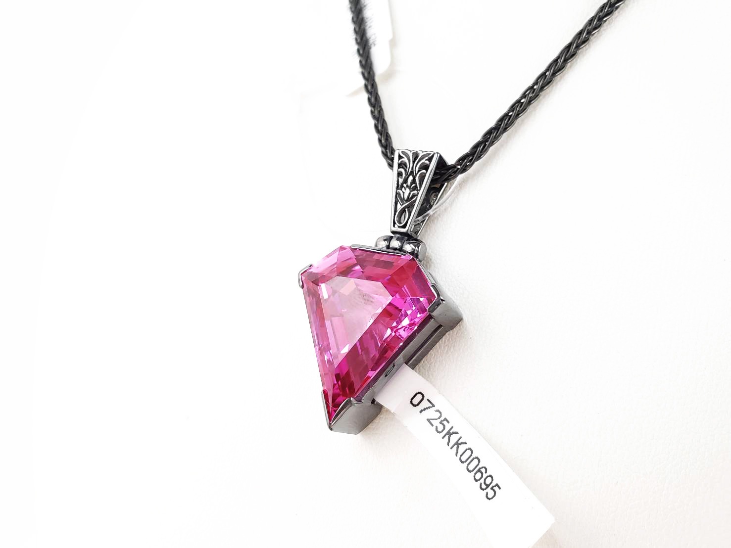 【無条件の愛】シャスタピンクサファイア｜ケイトキング 6140