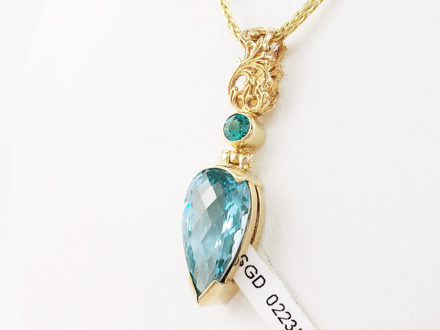 【コミュニケーションを助ける】【深い平和と平穏】パライバエフェクトスピネル|ケイトキング 3977