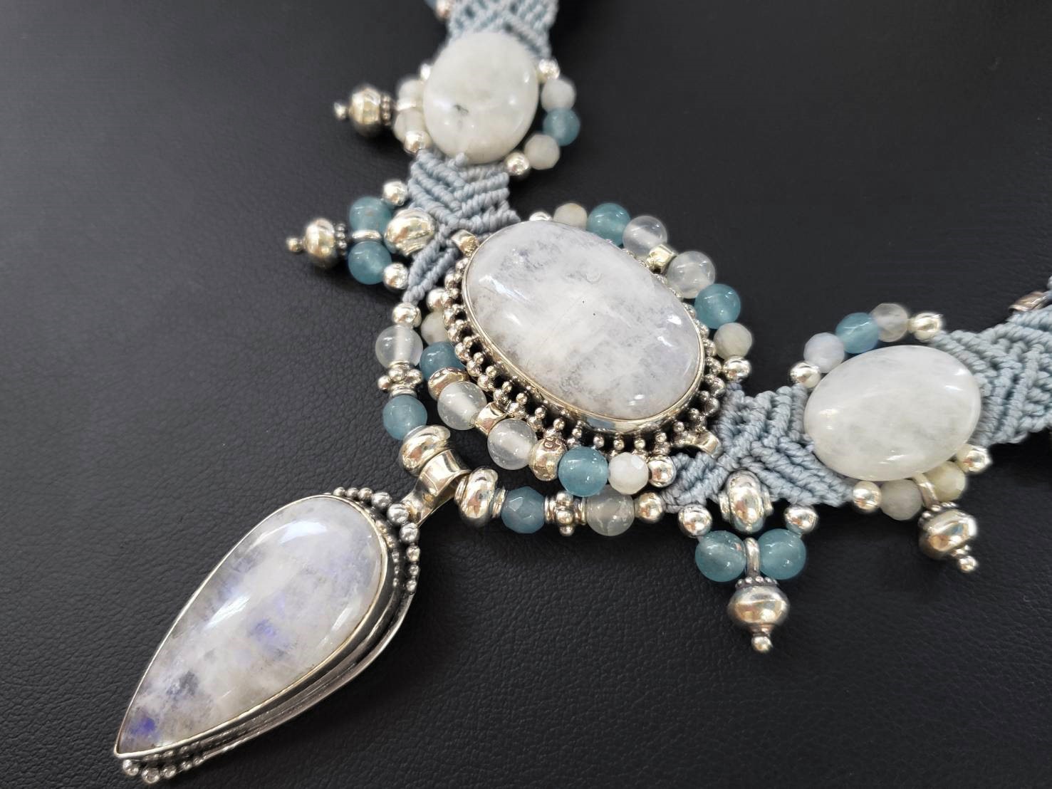 【月の光】イーシャ(ムーンストーン)