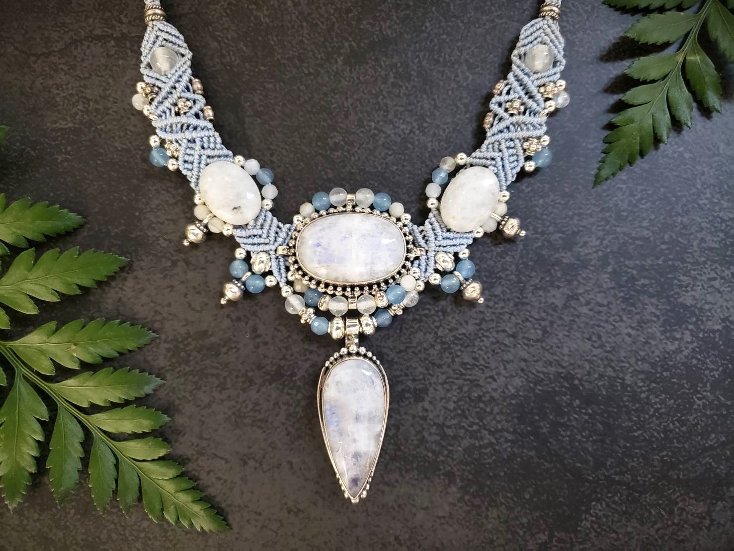 【月の光】イーシャ(ムーンストーン)