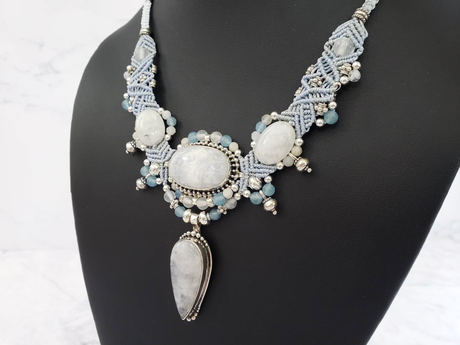 【月の光】イーシャ(ムーンストーン)