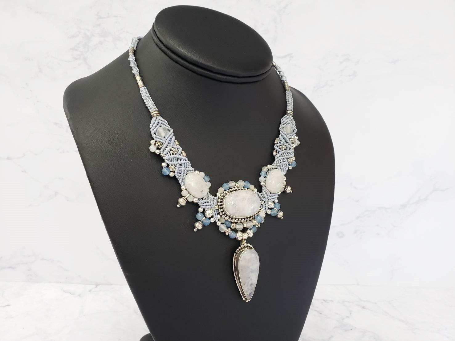 【月の光】イーシャ(ムーンストーン)