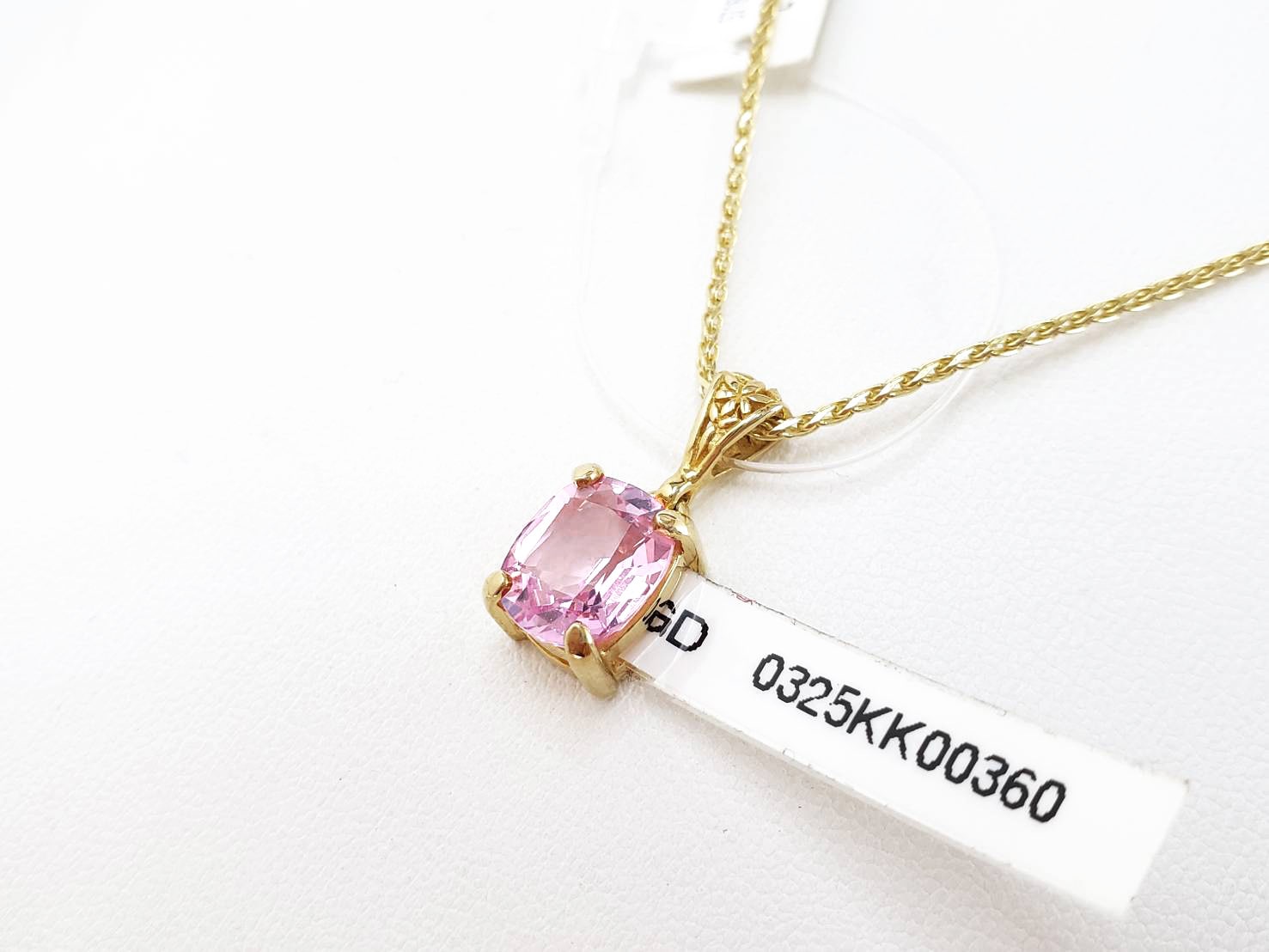 私は今ここに存在する】ピンクバイロンエメラルド｜ケイトキング 5716