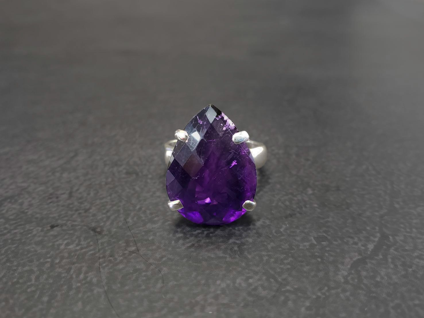 【神聖な愛と霊的なパワー】アメジスト　リング　スターボーンジュエリー